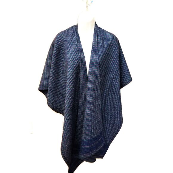 Vintage HATTIE CARNEGIE New York Pure Shetland Wool Shawl - Picture 1 of 4